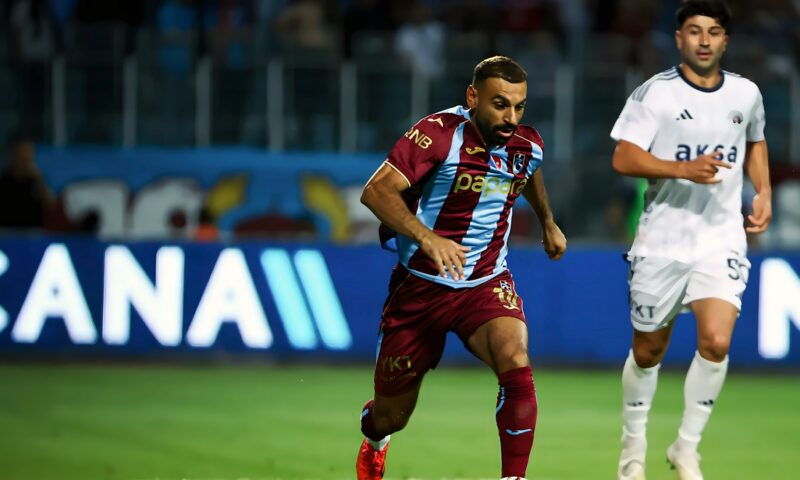 منها تحية متبادلة.. أبرز 3 لقطات لمحمد صلاح من مباراة طرابزون وسامسون
