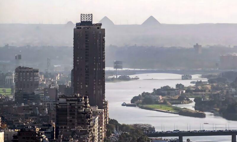مصر: تراجع عجز الموازنة إلى 5.8% من الناتج المحلي الإجمالي