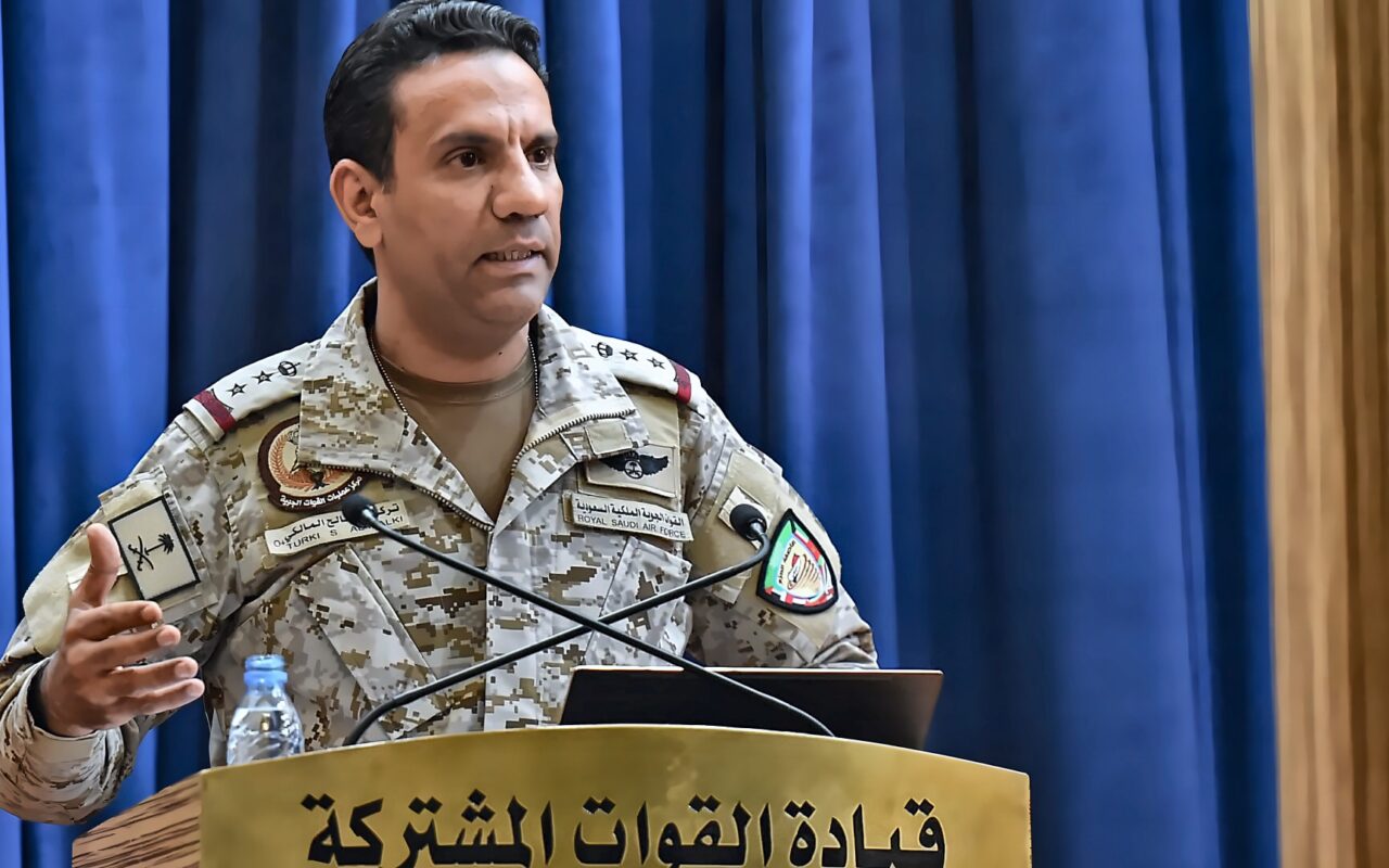 السعودية.. هجوم على مطار الملك فهد واعتراض مسيّرة في المنطقة الشرقية