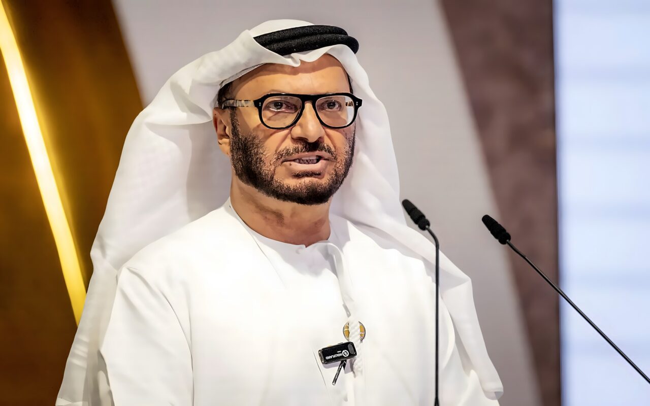 “يقوض أمن الإمارات ودول الخليج”.. أنور قرقاش يعلق على هجمات الحوثيين ضد السعودية