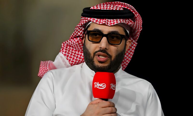 “لا عهد ولا شيمة”.. تركي آل لشيخ يعقب بعد مقاطع فيديو لهجوم الحوثي على مطار الرياض