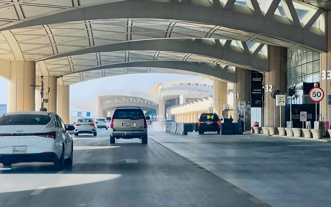 “تصعيد خطير وتهديد مباشر”.. الكويت تعلّق على هجمات الحوثيين بالسعودية