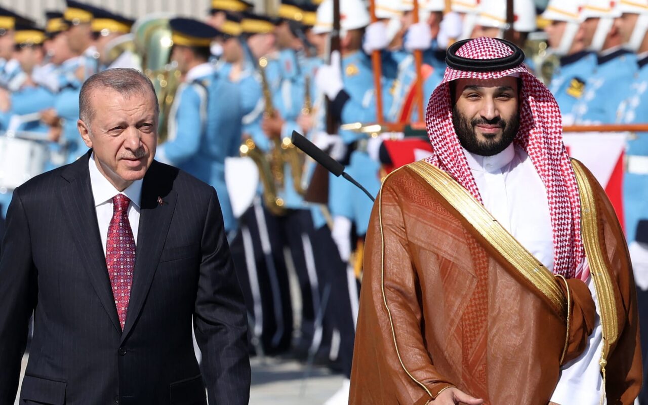 في اتصال مع محمد بن سلمان.. أردوغان يدين الهجمات الحوثية على السعودية