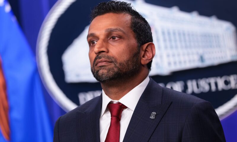 صور جهاز التسجيل الذي وضعه “المهندس السعودي” المتهم بشركة “Open AI” يعيد نشرها مدير FBI
