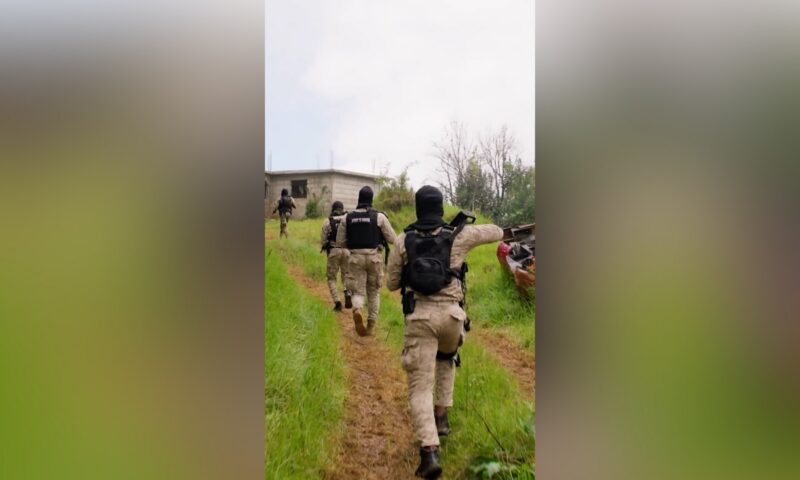 شاهد.. فريق CNN تحت النيران خلال مداهمة للشرطة ضد العصابات في هايتي
