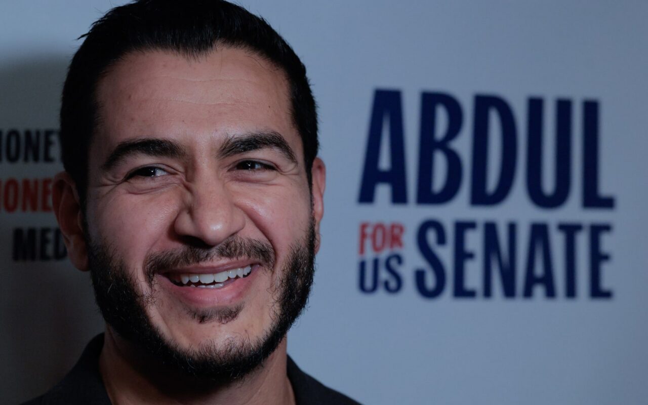 عبدالرحمن السيد ينفي مجدداً وجود صلات عائلية بـ”الإخوان”