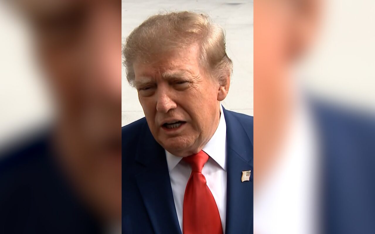 “هل هذا مناسب لكِ؟”.. ترامب يكشف ما قاله لمتحدثة البيت الأبيض قبل إقالتها