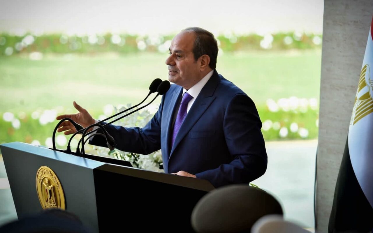 السيسي يرأس اجتماع مجلس الدفاع الوطني لبحث “الوقوف التام” مع السعودية وتقديم كافة الدعم الممكن واللازم لها