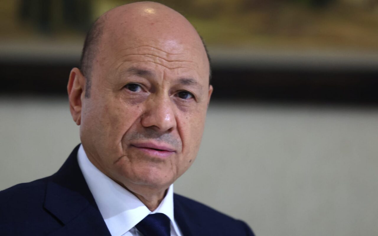 اليمن.. رشاد العليمي يعلق على تصريح السيسي حول “الدفاع عن السعودية”
