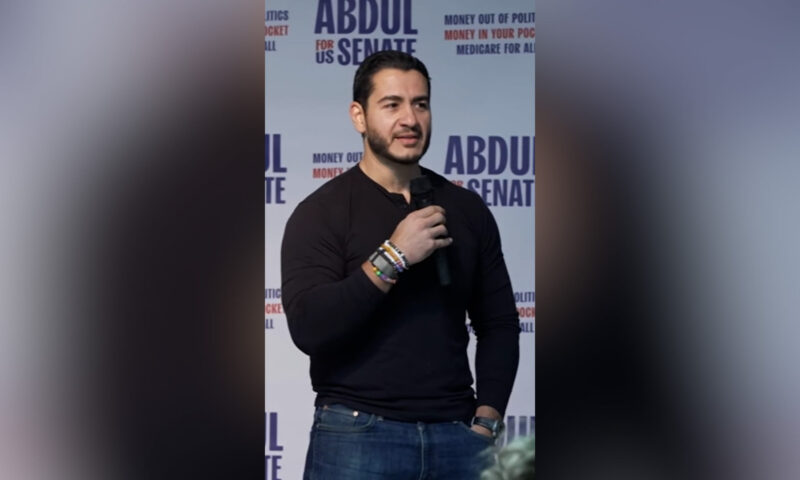 عبدالرحمن السيد يتحدى رجلًا سأله إن كان “سيتبرأ من الإخوان المسلمين”.. كيف رد عليه؟
