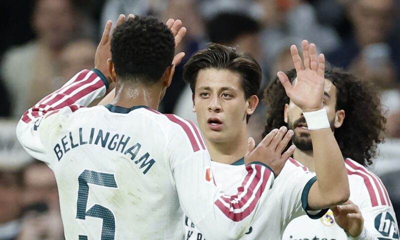 هل كان لاعب ريال مدريد يستحق الطرد؟ هكذا علق مورينيو ومدرب إشبيلية