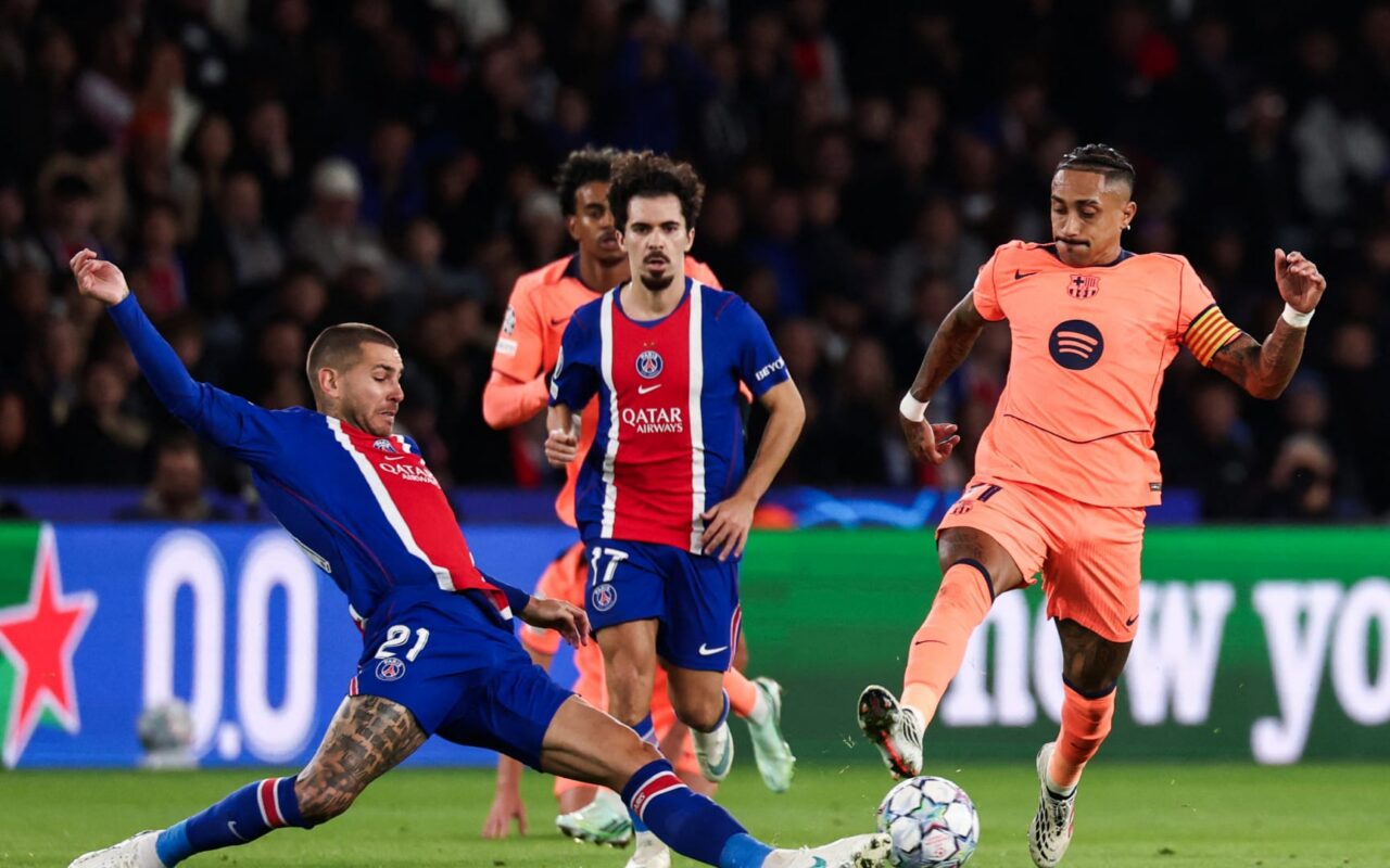 باريس يلحق الهزيمة ببرشلونة.. نظرة على نتائج 9 مباريات في دوري أبطال أوروبا