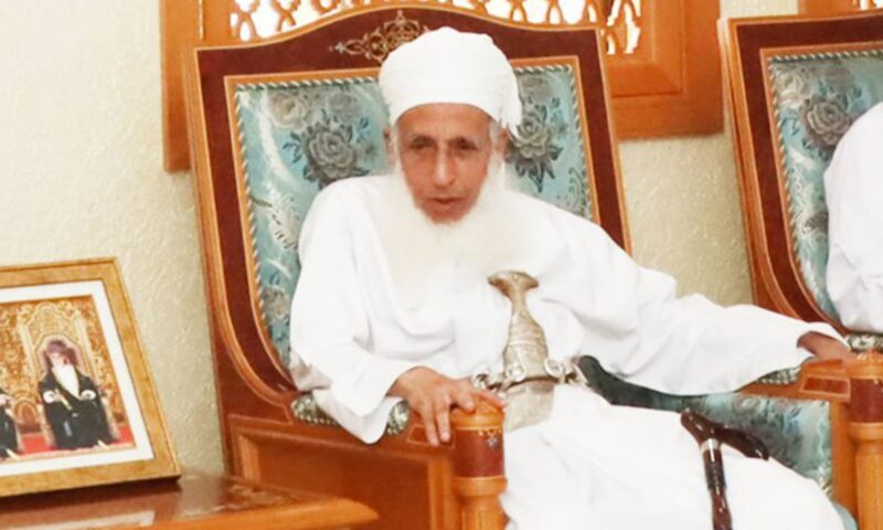 مفتي عُمان يعلق على مبادرة شيخ الأزهر عن المصالحة وحقن الدماء بالمنطقة العربية