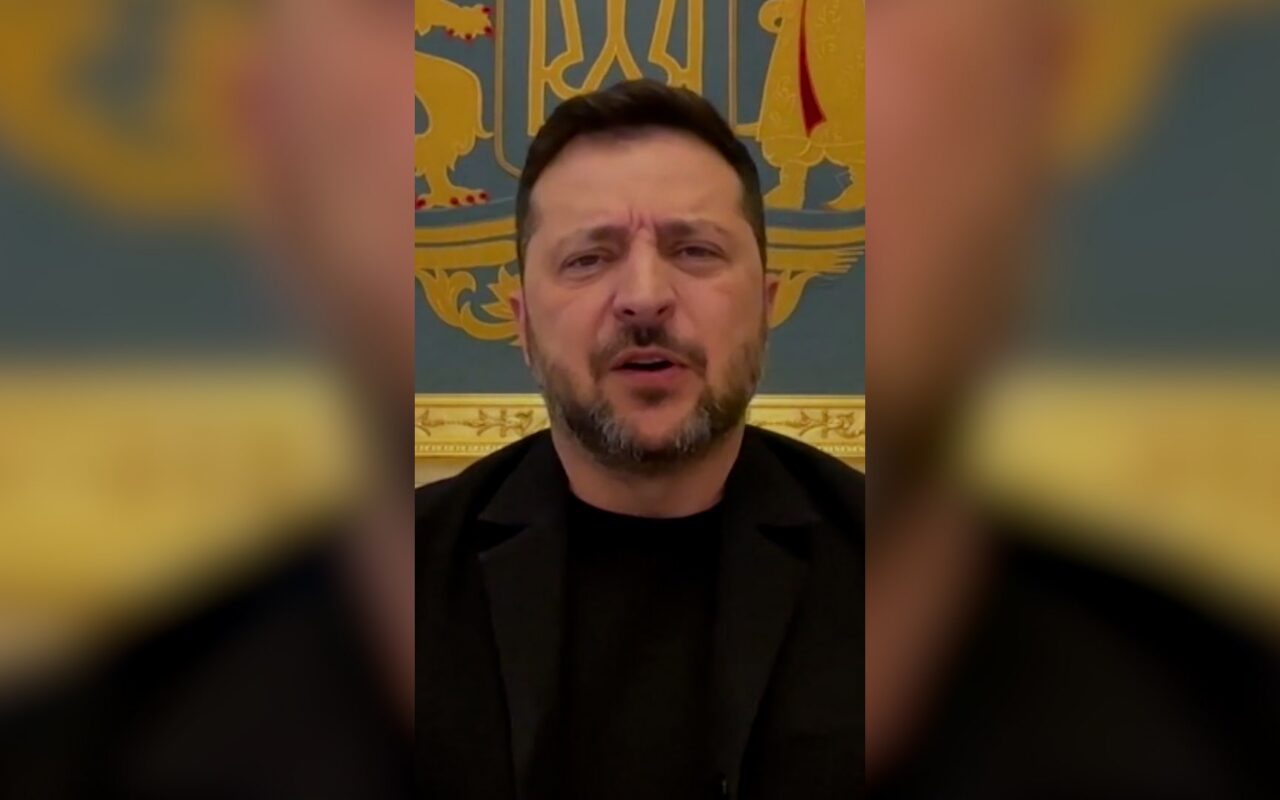 شاهد.. زيلينسكي يرد على وصف ويتكوف لبوتين بأنه “إنساني”