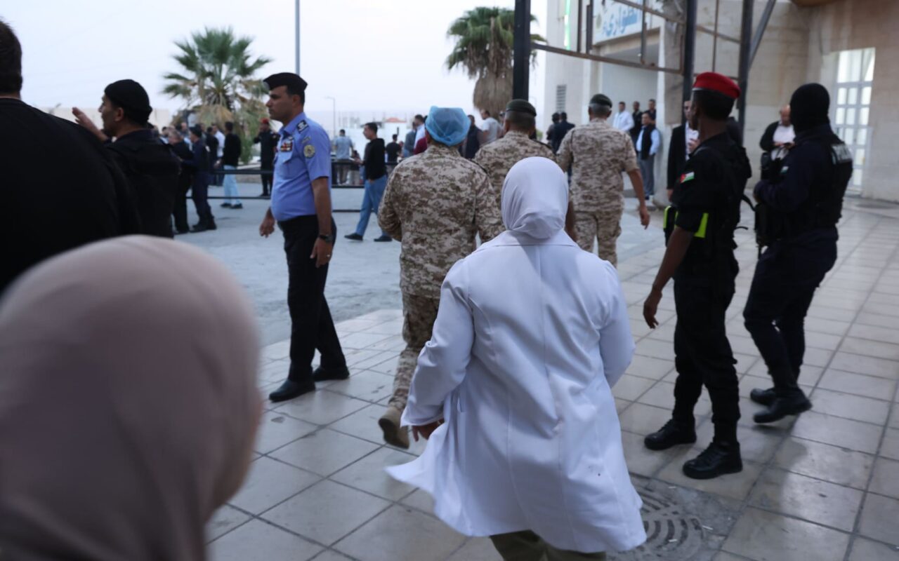الأردن.. ارتفاع عدد القتلى بالهجوم على الكنيسة وهذه أوضاع المصابين الصحية
