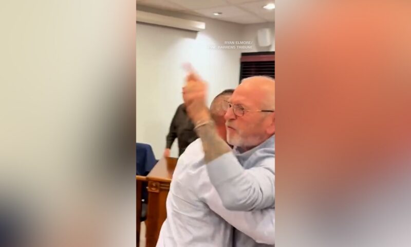 اتهامات متبادلة ومواجهة ساخنة.. فوضى في اجتماع مجلس بلدي بنيوجيرسي