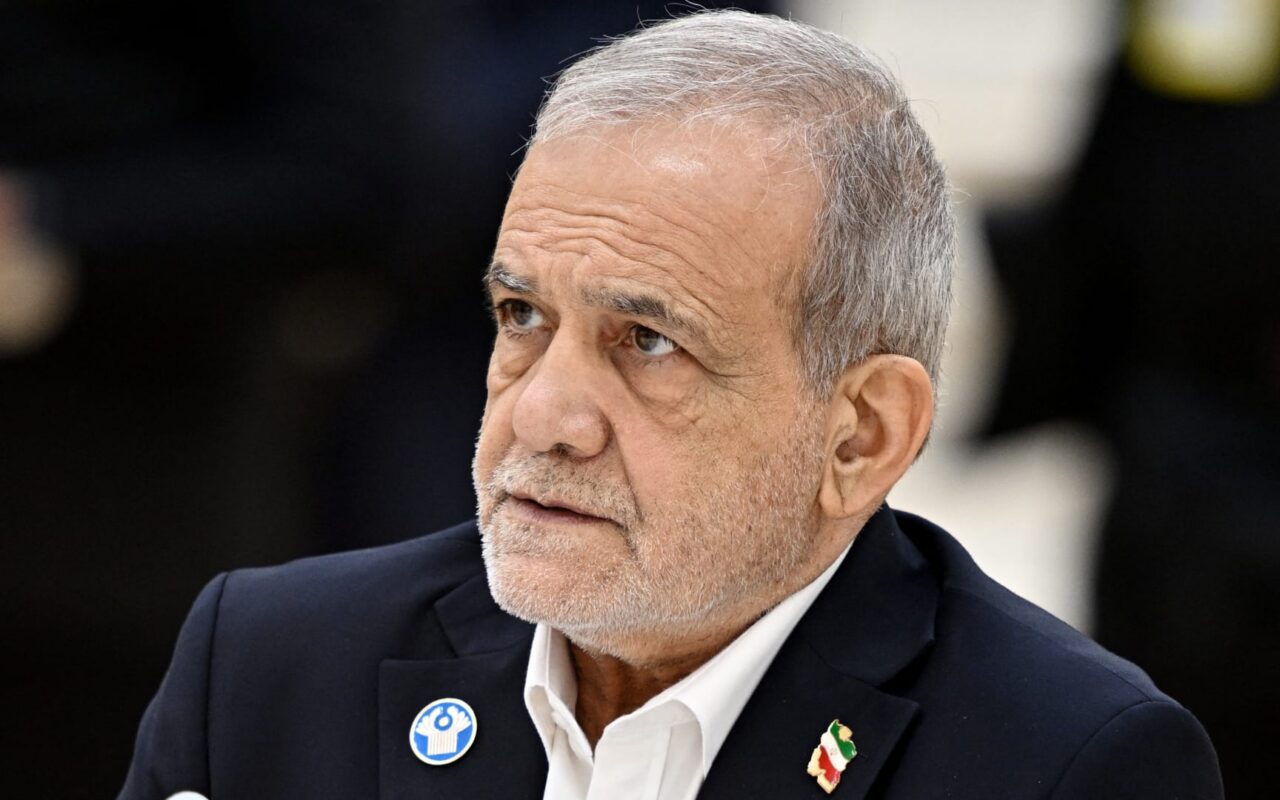ماذا قال رئيس إيران بعد اجتماع مع مسؤولي “حلف مكة” في طهران؟