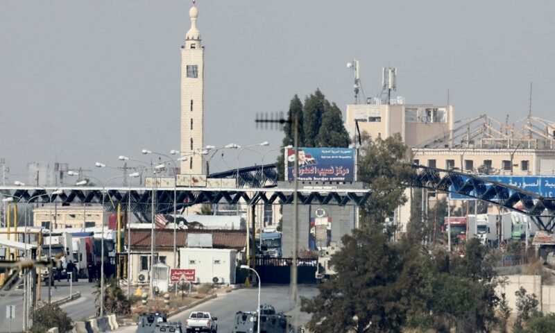 بعد ضربات في الجنوب.. سوريا تعلن إغلاق المعبر الحدودي مع الأردن