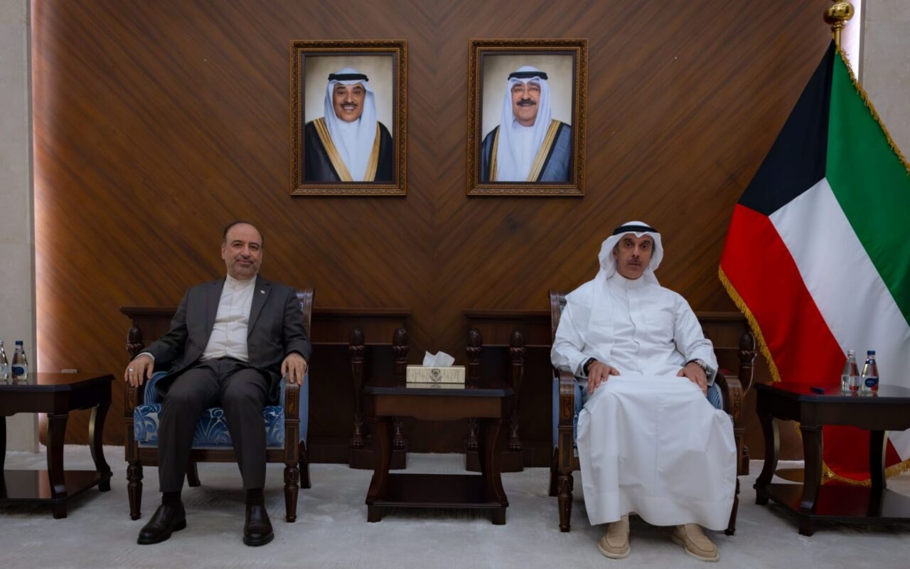 الكويت تستدعي سفير إيران بعد بيان طهران بشأن أحكام إعدام بسبب “التخابر”
