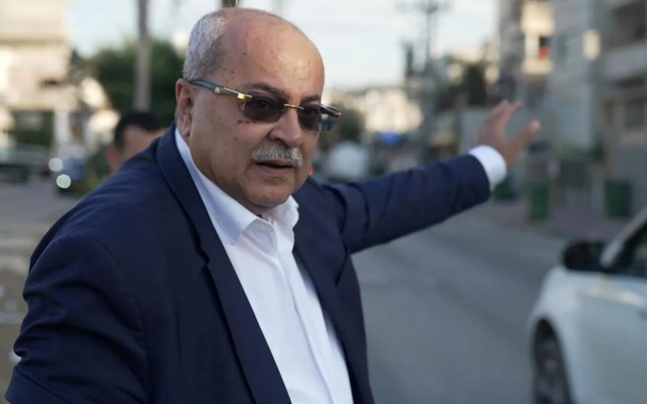 في مقابلة مع CNN.. أحمد الطيبي يوجه “رسالة” لآيزنكوت بشأن الإطاحة بنتنياهو