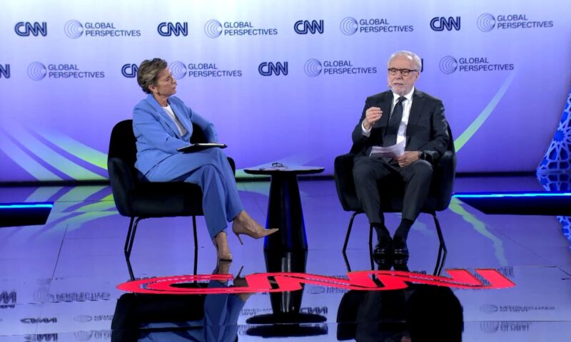 مذيع CNN يوضح كيف دفع سؤاله السادات إلى زيارة إسرائيل في عهد كارتر