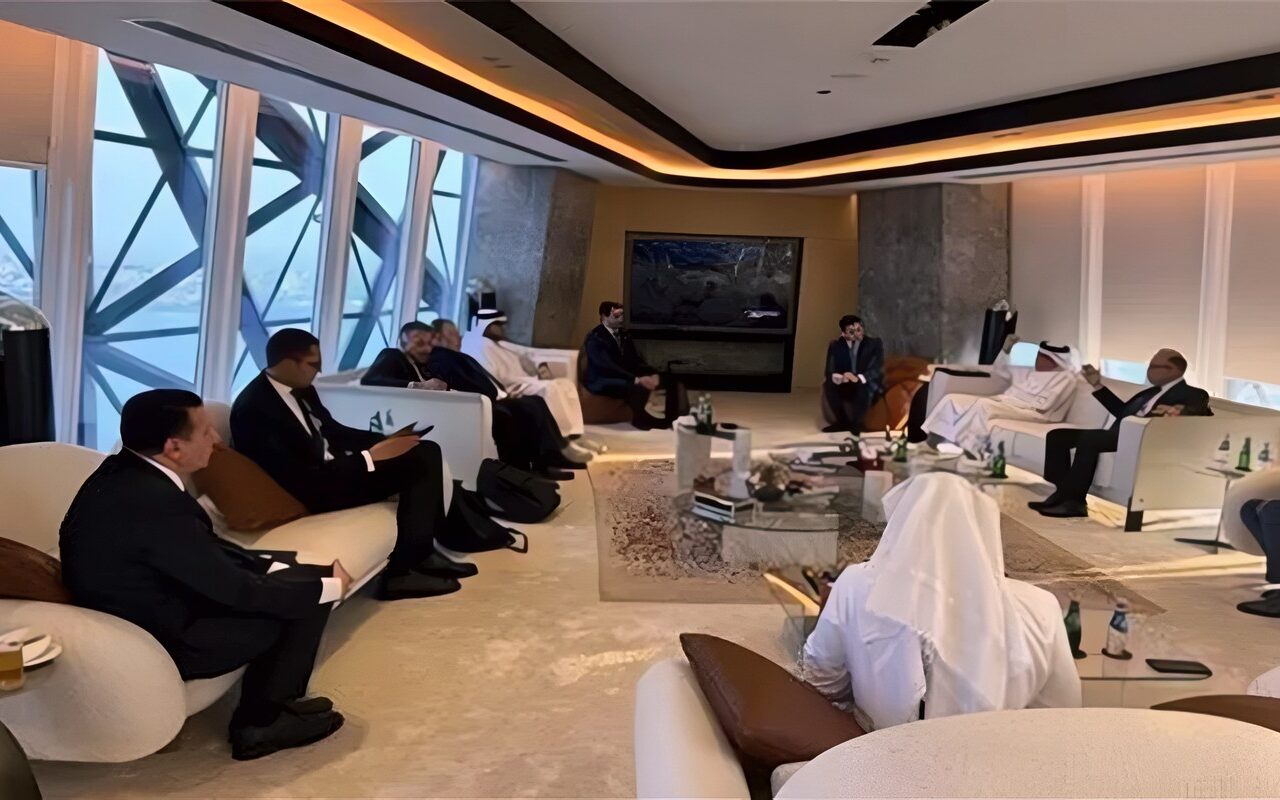 وزير الاستثمار يبحث مع مجموعة المانع القابضة القطرية تعزيز استثماراتها في مصر