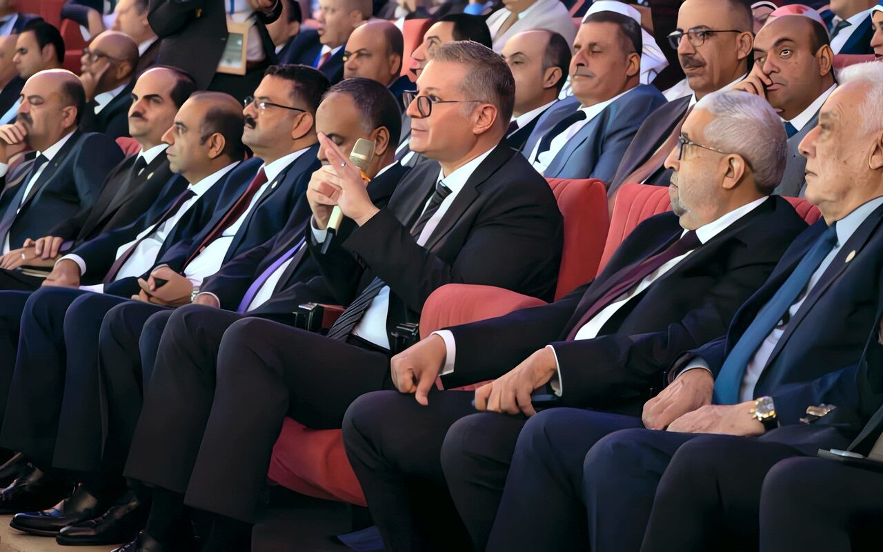 وزير البترول يعلن تشكيل مجموعة عمل لتطوير المناهج وفق احتياجات الصناعة