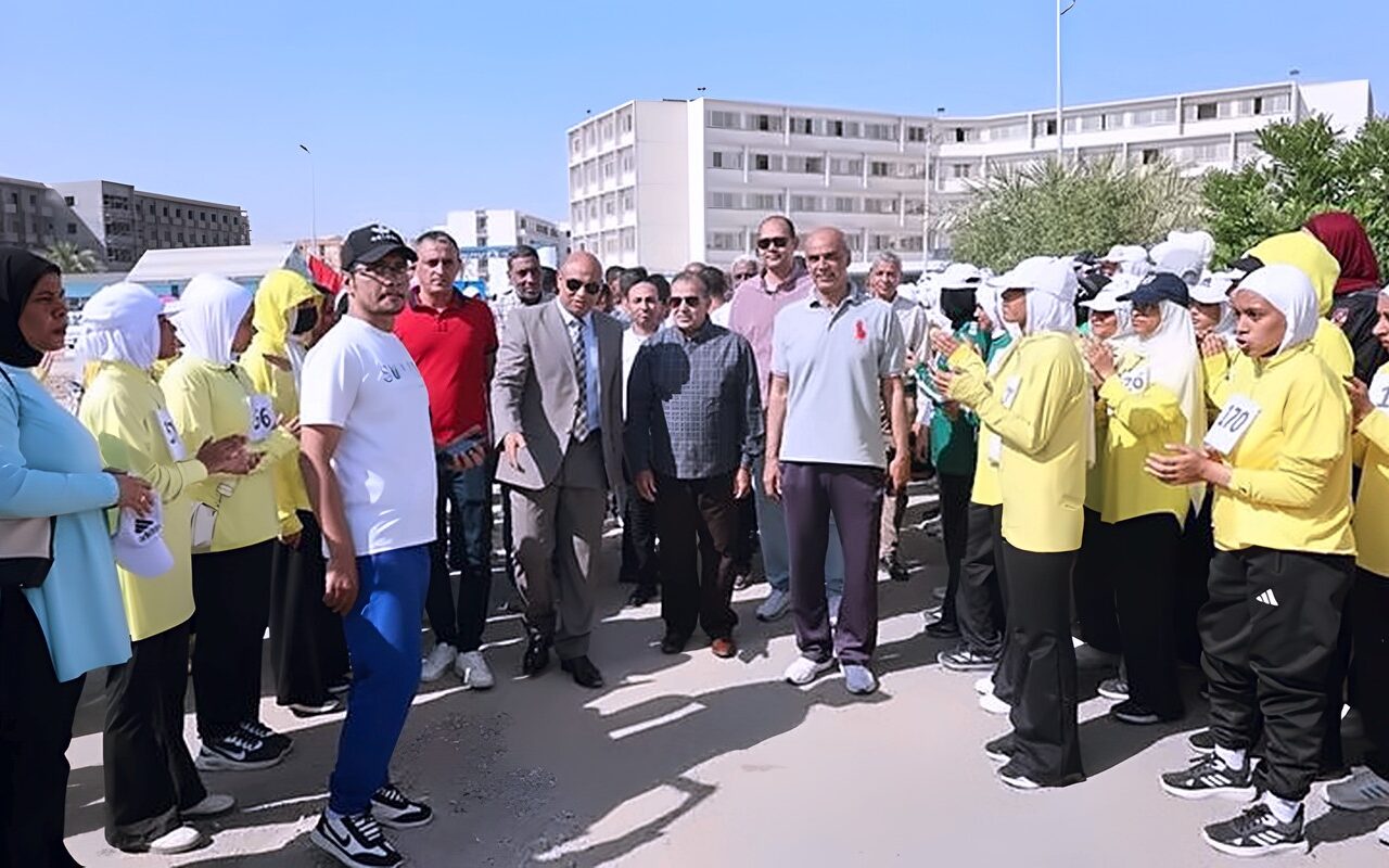 500 طالب و500 طالبة في ماراثون رياضي بجامعة قنا احتفالا بانتصارات أكتوبر
