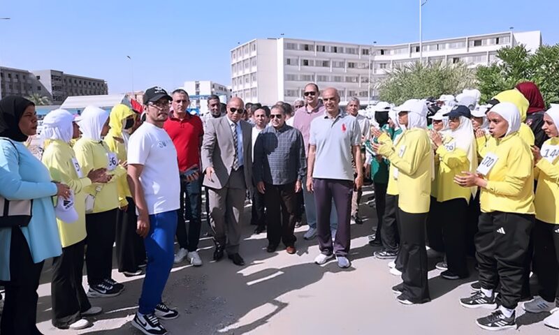 500 طالب و500 طالبة في ماراثون رياضي بجامعة قنا احتفالا بانتصارات أكتوبر
