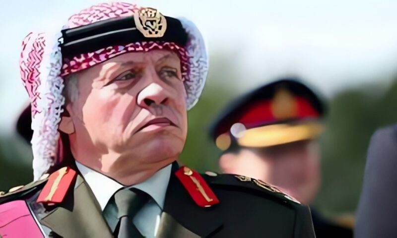 العاهل الأردني يصل إلى الكرك ويتفقد مصابي الهجوم على كنيسة حمود