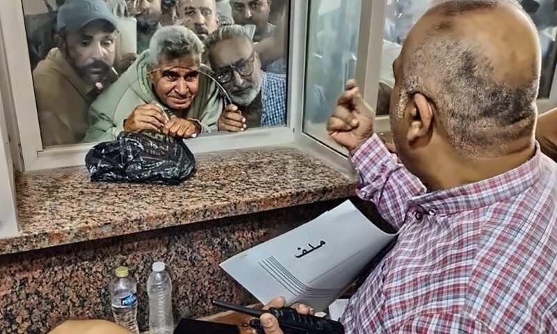 محافظ الشرقية: إقبال كبير على ترخيص “التوك توك” بفاقوس