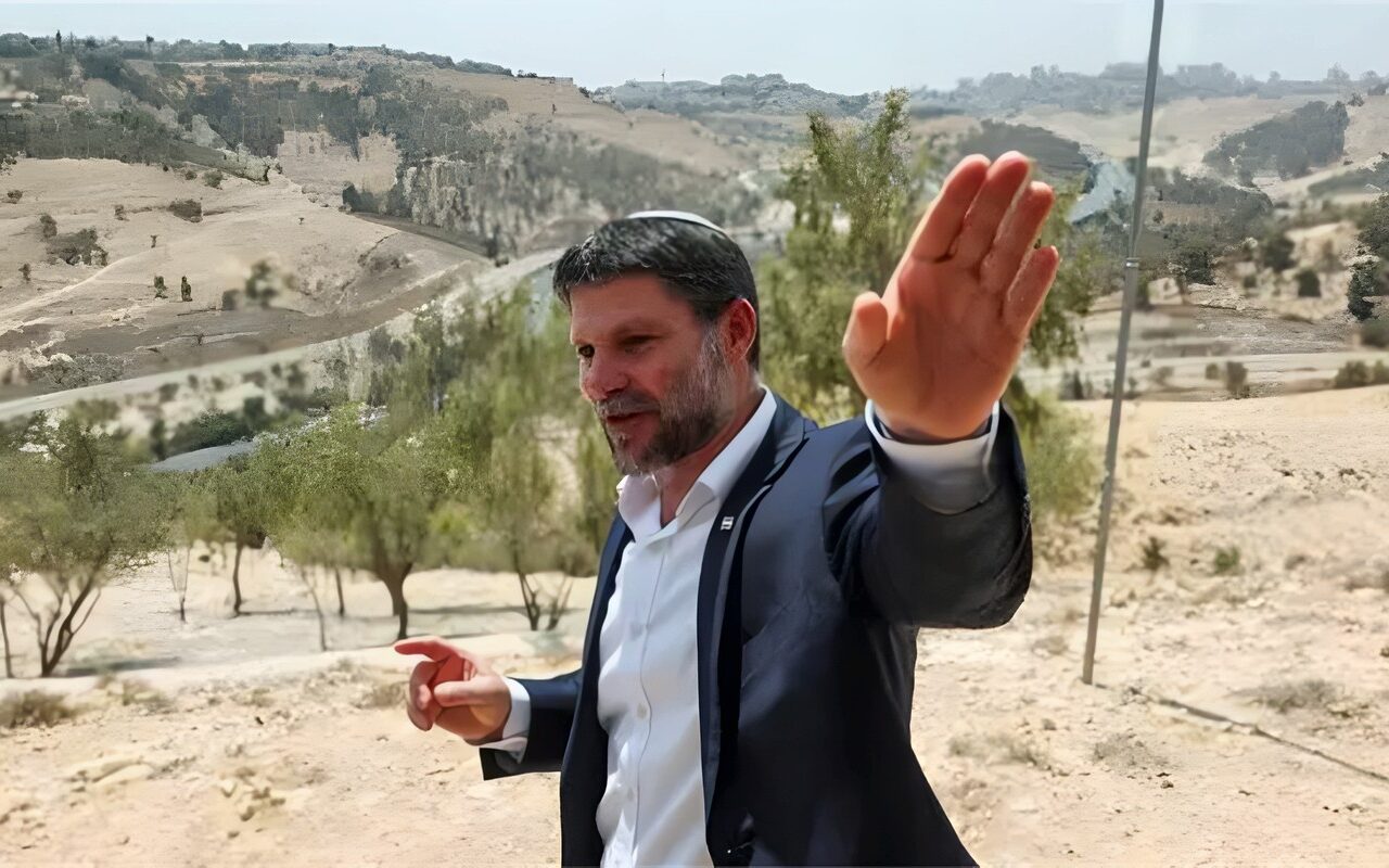 وزير مالية الاحتلال يدعو لضم أراض من غزة ولبنان وشن حرب على الضفة الغربية