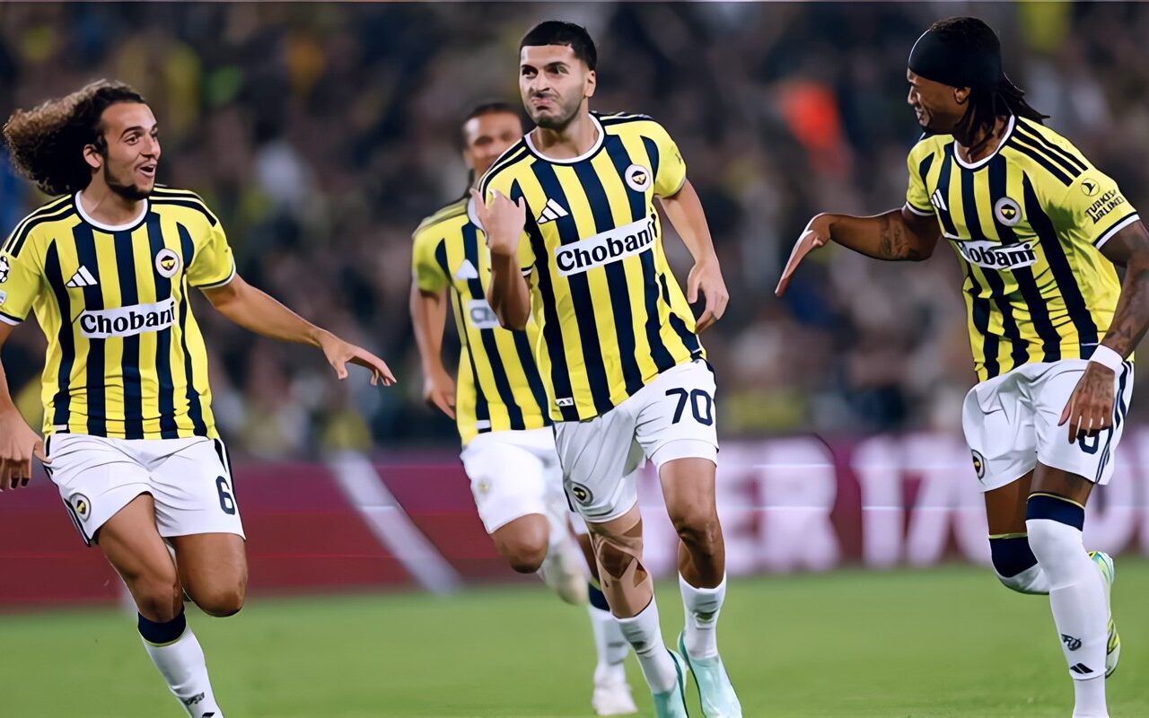 فنربخشة يتقدم على سلافيا براج 2-1 في شوط أول مثير بدوري الأبطال