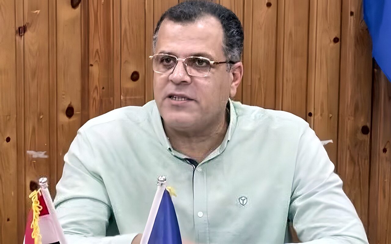 مدير تعليم دمياط يناقش استعدادات امتحانات أكتوبر وانتظام الدراسة بالمدارس