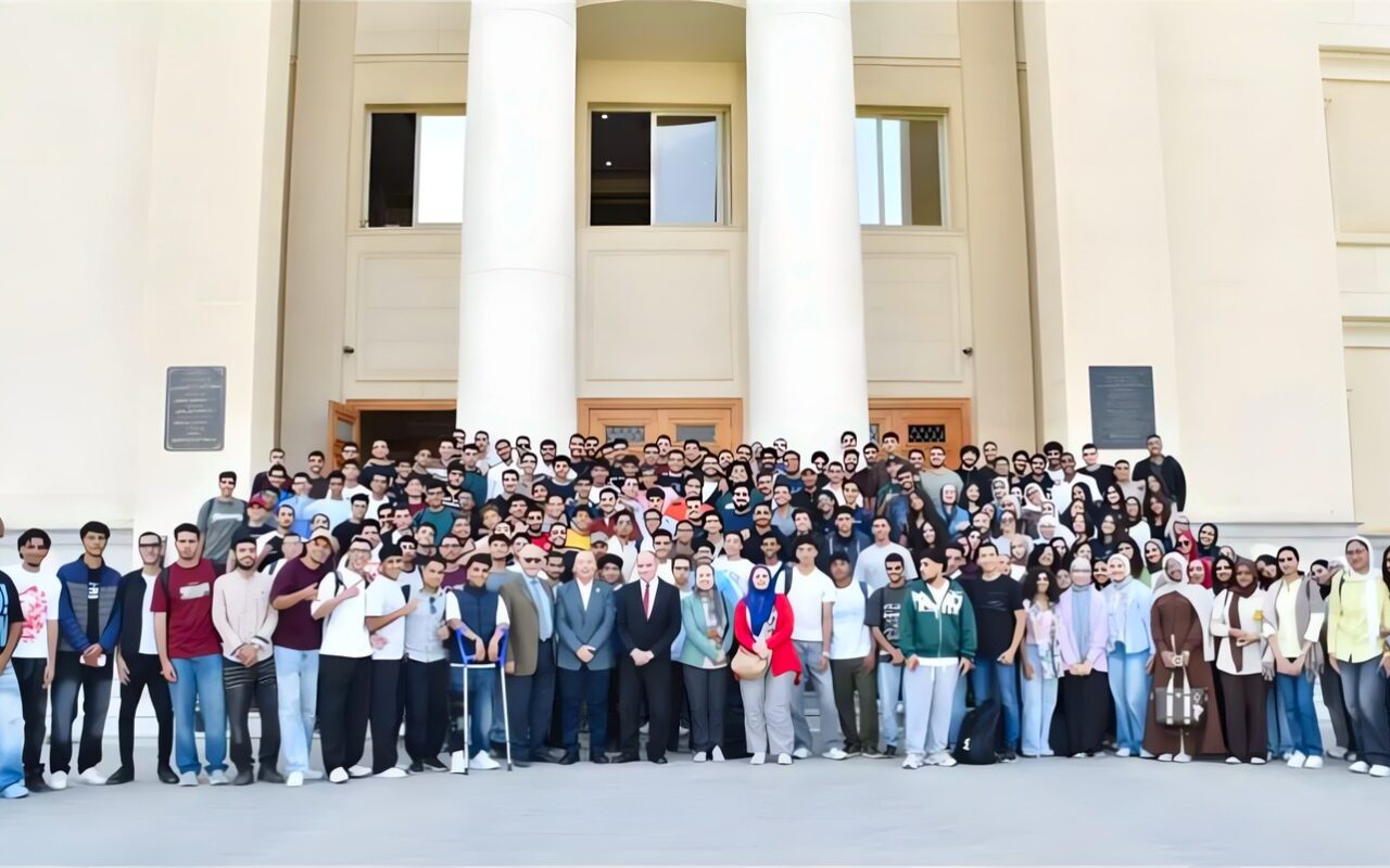 جامعة القاهرة الأهلية تحتفي باليوم العالمي لمكافحة تسوس الأسنان