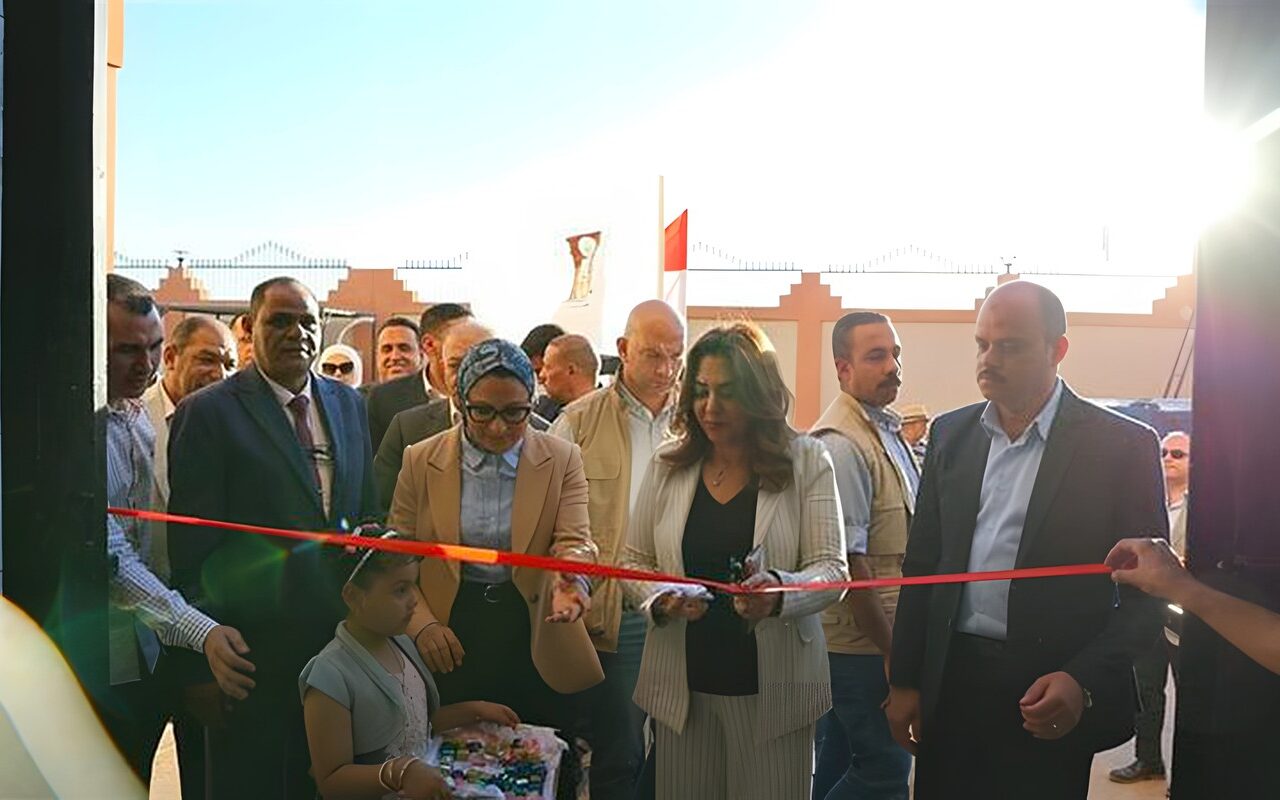 بتكلفة 21 مليون جنيه، منال عوض تفتتح مجزر موط المطور بالوادي الجديد