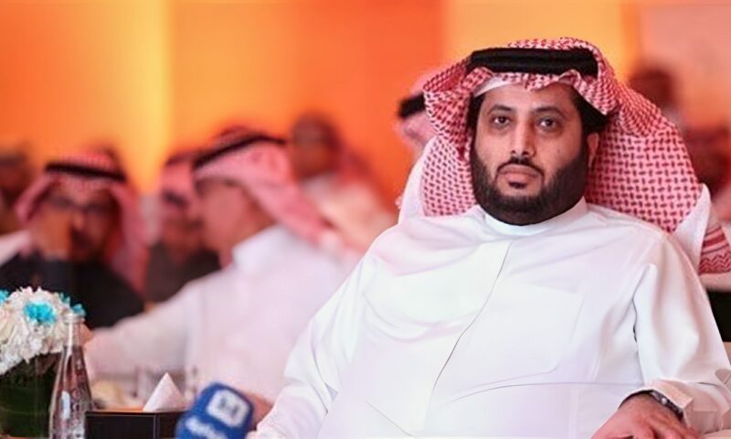 الثمن سيكون غاليًا.. تركي آل الشيخ ينشر فيديو لهجوم على أحد مقرات الحوثيين في اليمن