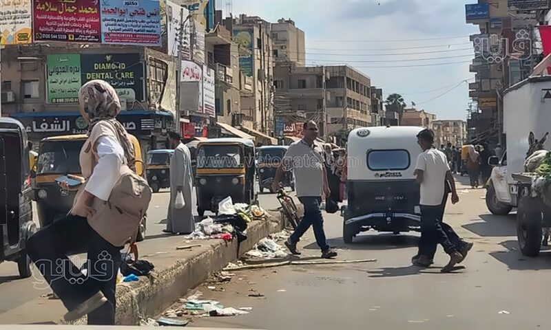 أكوام القمامة تحاصر شوارع قطور بالغربية والتنفيذيين خارج الخدمة