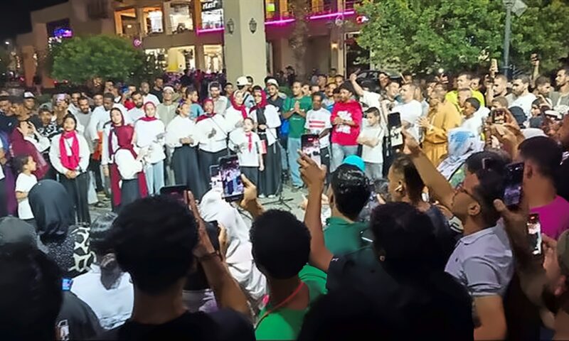 بانتصارات أكتوبر.. أغانٍ وطنية وتفاعل جماهيري مع كورال قصر ثقافة العقاد