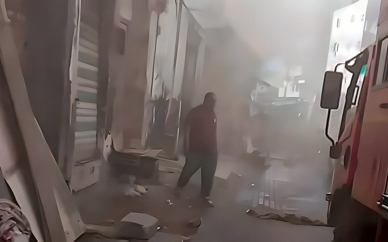 السيطرة على حريق داخل مدرسة مغلقة منذ 2018 بكفر شكر في القليوبية
