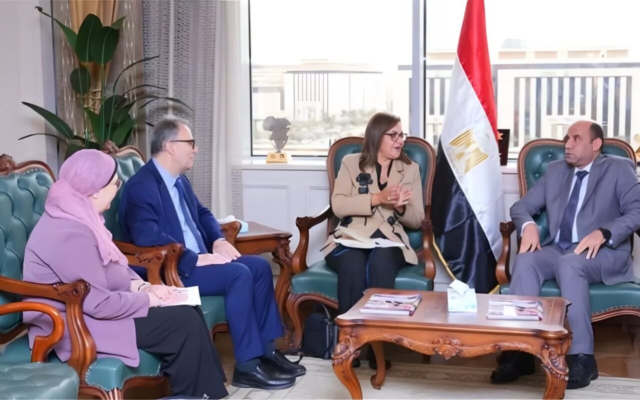 وزارة العمل تفتح مسارات جديدة لتوظيف ذوي الهمم بالتعاون مع الجامعة الأمريكية