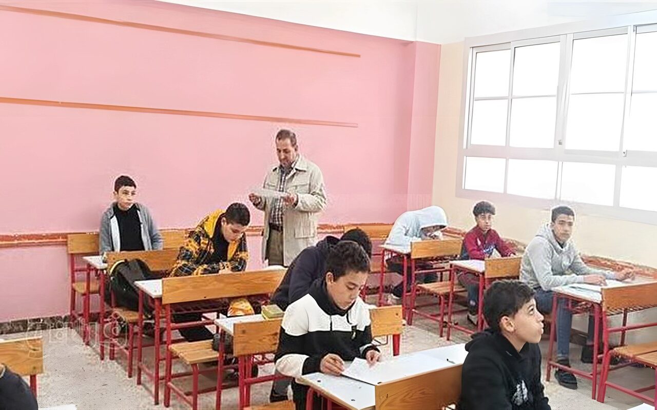 طلاب صفوف النقل يستعدون لامتحانات شهر أكتوبر 2026.. مديريات التعليم تبدأ إعلان جداول الاختبارات.. وخبير تربوي يقدم نصائح هامة لتجنب الأخطاء