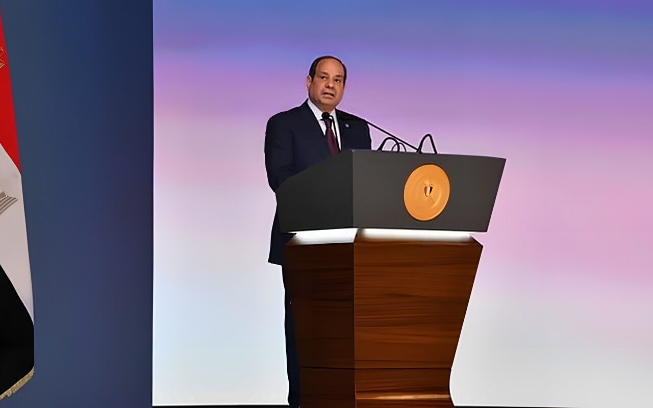 السيسي يدعو الشركات الكورية لزيارة مصر للوقوف على الفرص الاستثمارية والاستفادة من التسهيلات