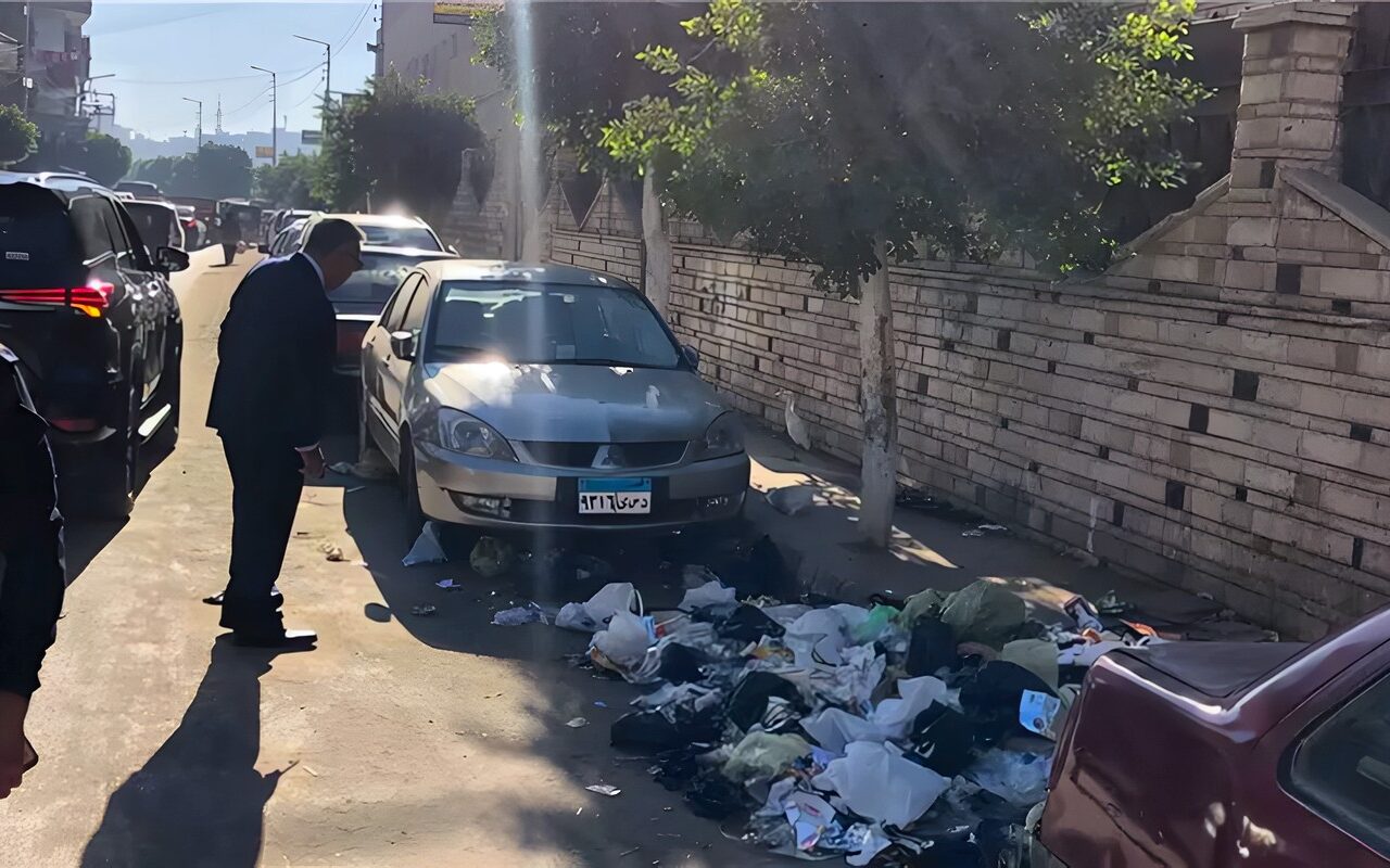 محافظ الدقهلية: منع انتظار السيارات بمحيط مستشفى طلخا وتوزيع صناديق إضافية للقمامة