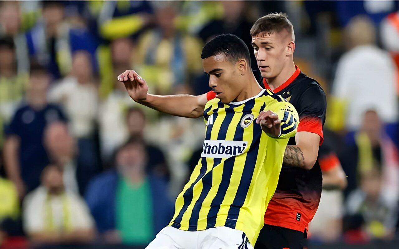 سلافيا براج يخطف تعادلًا مثيرًا من فنربخشة 2-2 في دوري أبطال أوروبا