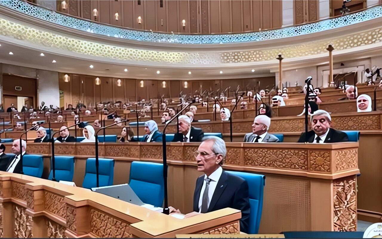 نواب: الشعب المصري يحتاج حكومة قوية تواجه الاحتكار وارتفاع الأسعار