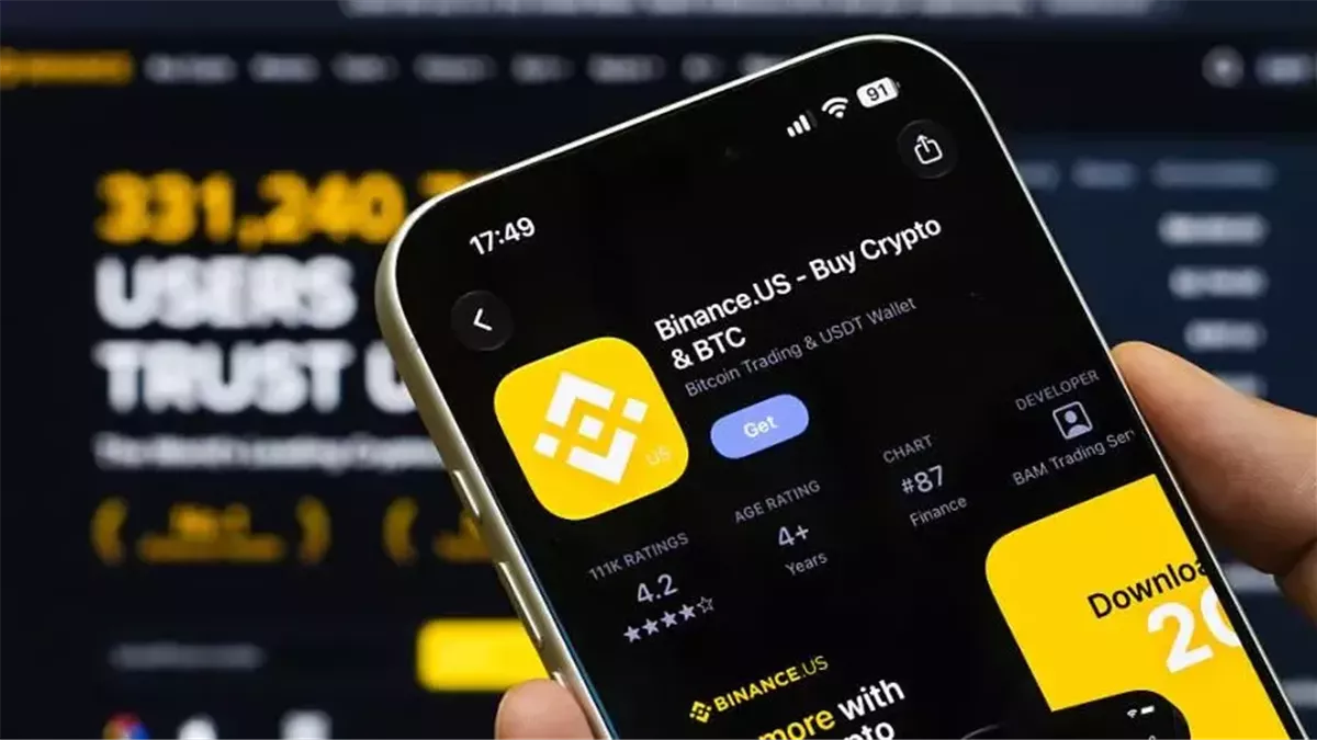 بيتكوين تتهاوى، منصة “بينانس” تعلق عمليات الإيداع والسحب وتجمد 3 مليارات دولار بعد حادث أمني