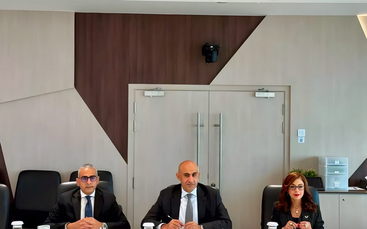وزير التعليم: نحرص على تعزيز أوجه التعاون وتبادل الخبرات مع الجانب السنغافوري فنيا ومهنيا
