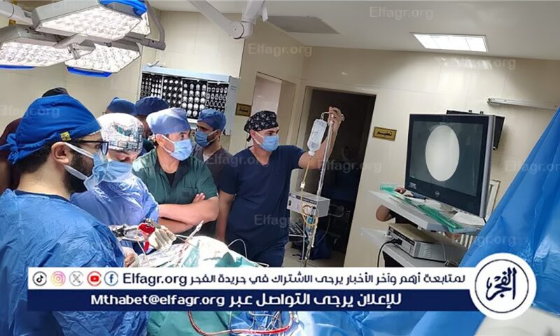 لأول مرة بالصعيد.. تقنية متطورة بمنظار المخ تنهي معاناة طفلة من استسقاء المخ في جامعة أسيوط