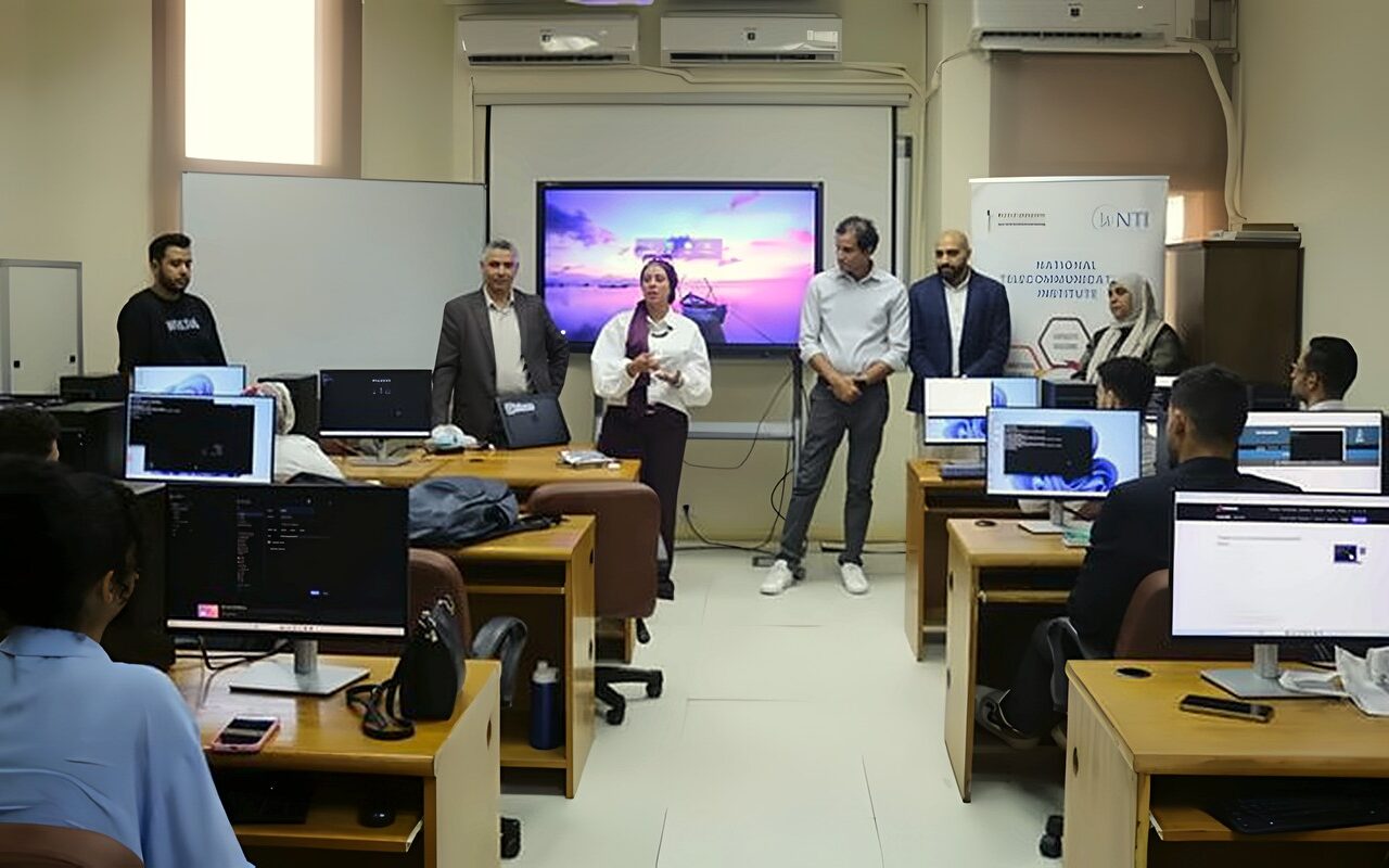 انطلاق أولى فعاليات مسار هندسة البرمجيات الخلفية لتأهيل كوادر للقطاع المصرفي